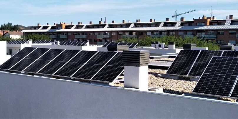 Las Jaras con Instalación Fotovoltaica de Autoconsumo en urbanización