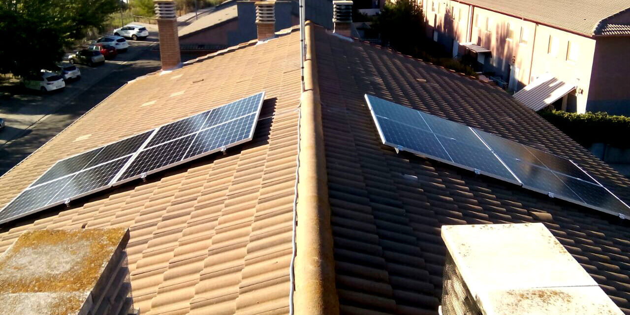 Instalación Fotovoltaica de Autoconsumo en vivienda E-O